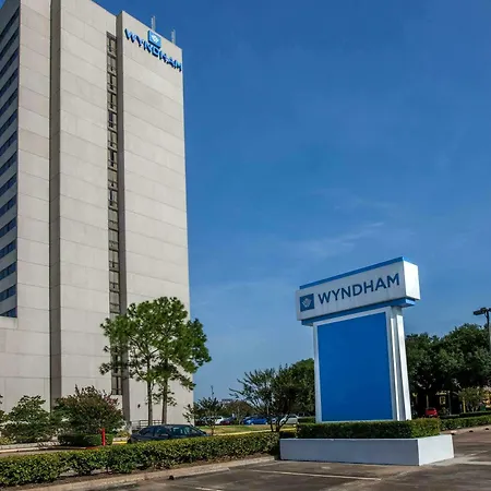 Wyndham Houston West Energy Corridor Hotel